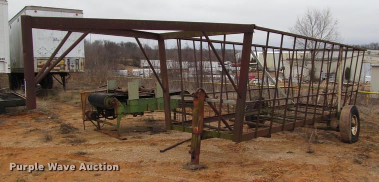 image for item BT9111 Feeder trailer