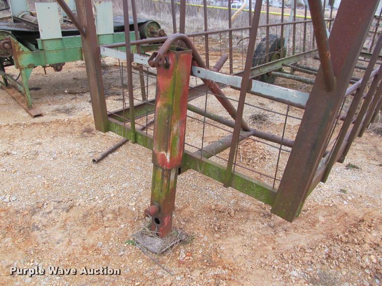 image for item BT9111 Feeder trailer