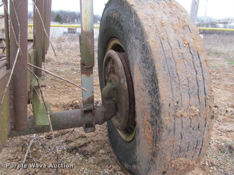 image for item BT9111 Feeder trailer