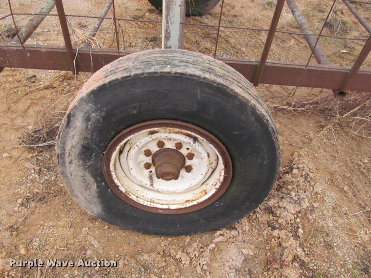 image for item BT9111 Feeder trailer