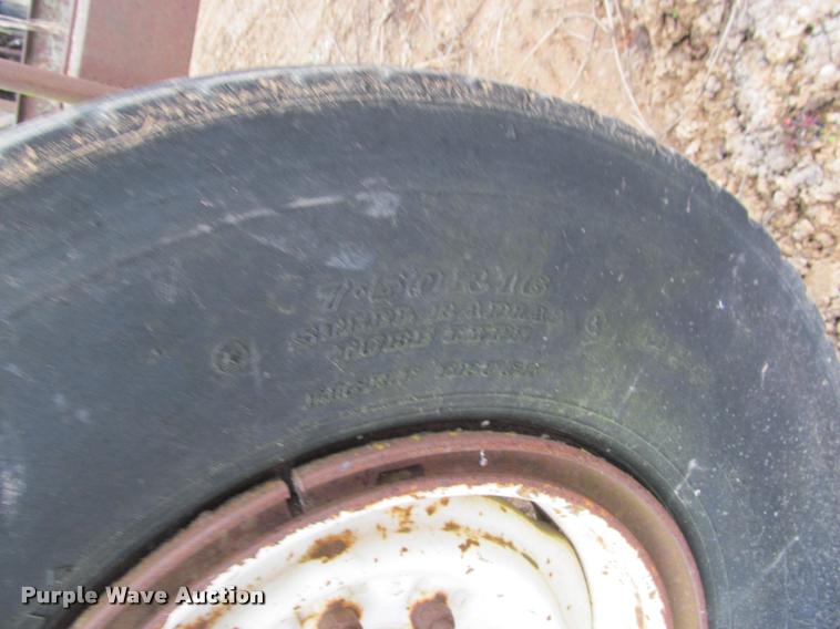 image for item BT9111 Feeder trailer