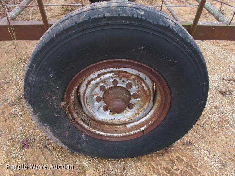 image for item BT9111 Feeder trailer