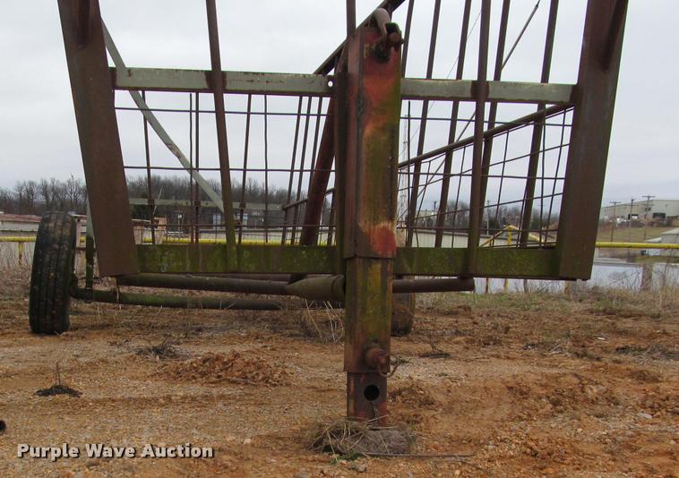 image for item BT9111 Feeder trailer