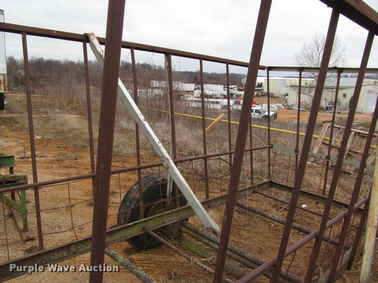 image for item BT9111 Feeder trailer