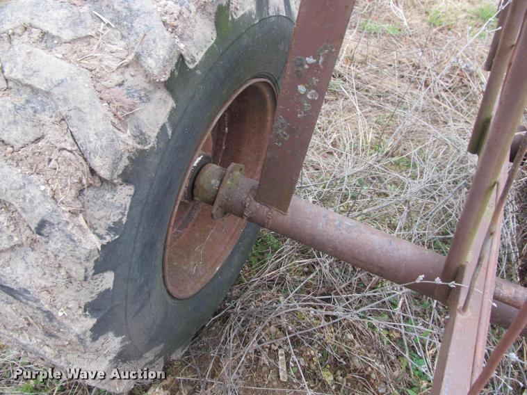 image for item BT9113 Feeder trailer