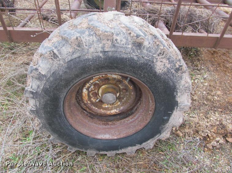 image for item BT9113 Feeder trailer