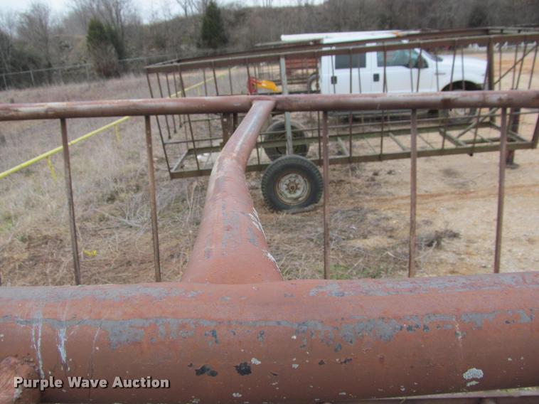 image for item BT9113 Feeder trailer