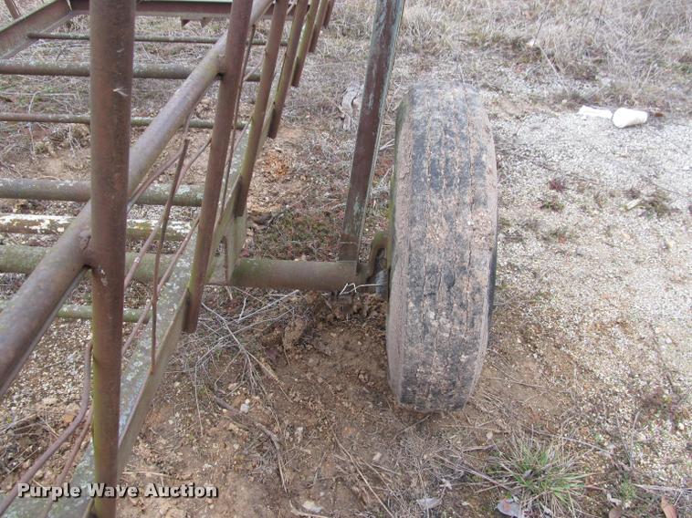 image for item BT9114 Feeder trailer