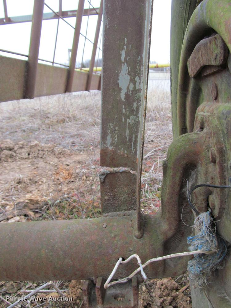 image for item BT9114 Feeder trailer