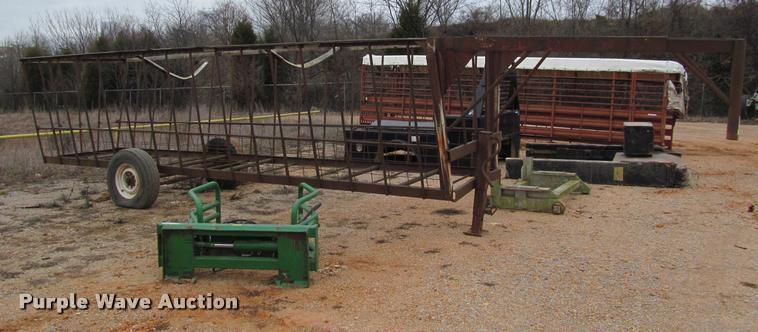 image for item BT9117 Feeder trailer