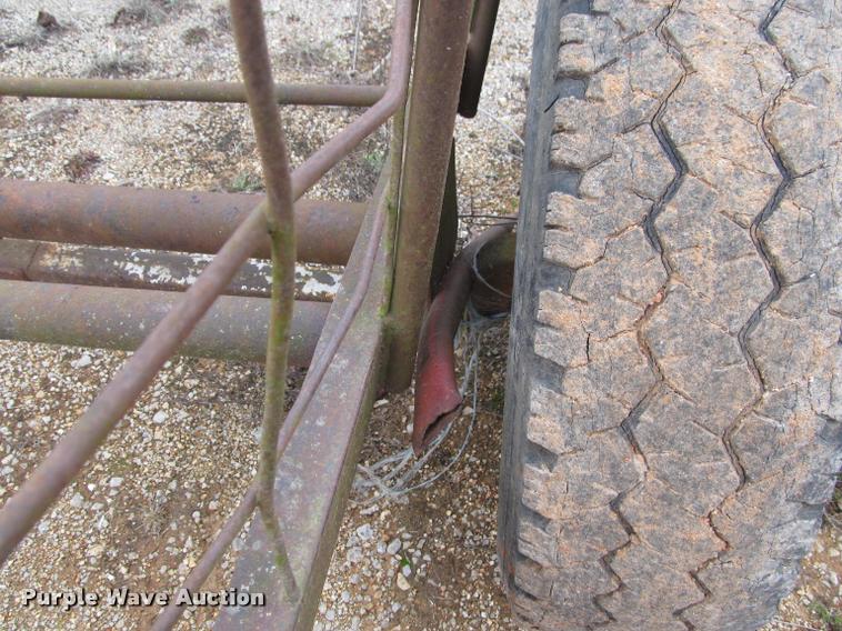 image for item BT9117 Feeder trailer