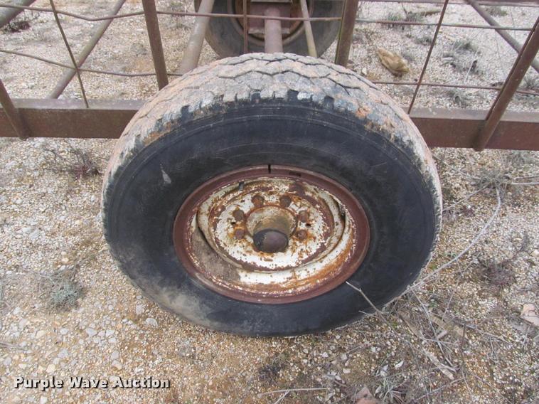 image for item BT9117 Feeder trailer