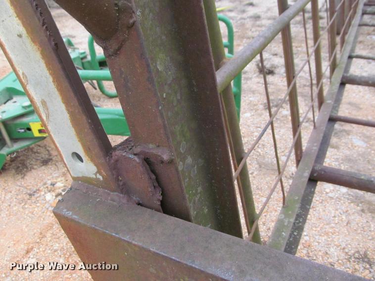 image for item BT9117 Feeder trailer