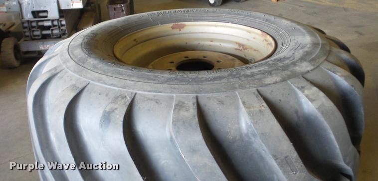 image for item BU9371 (2) Alliance 700/50-22.5 tires and wheels