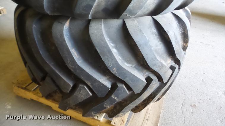 image for item BU9371 (2) Alliance 700/50-22.5 tires and wheels