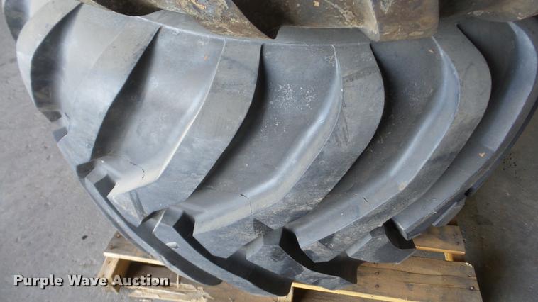 image for item BU9374 (2) Alliance 700/50-22.5 tires and wheels