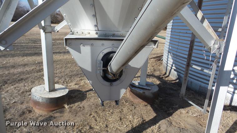 image for item DA0264 Galvanized steel bottom hopper bin