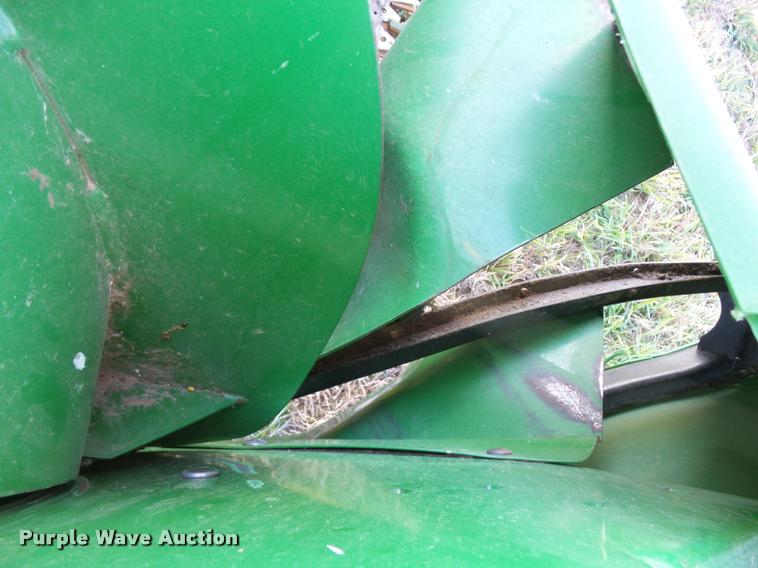 image for item DA2067 2011 John Deere 630F HydraFlex head