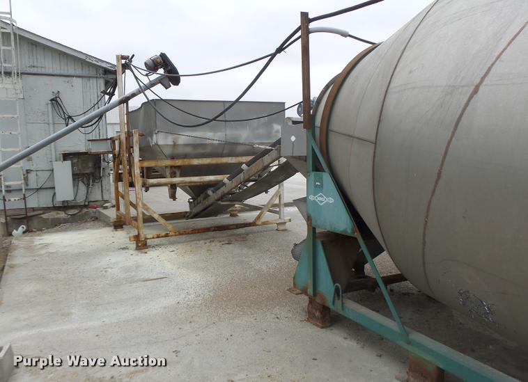 image for item DA3283 Doyle 320HE fertilizer blender