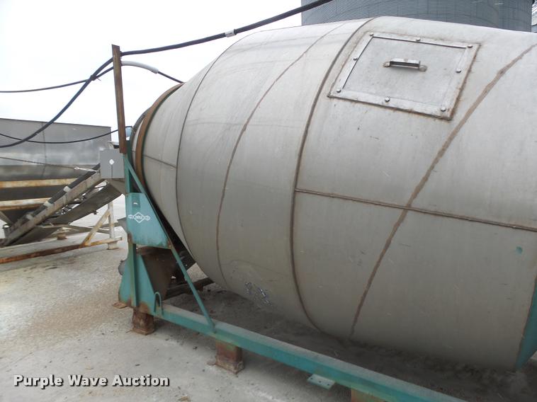 image for item DA3283 Doyle 320HE fertilizer blender