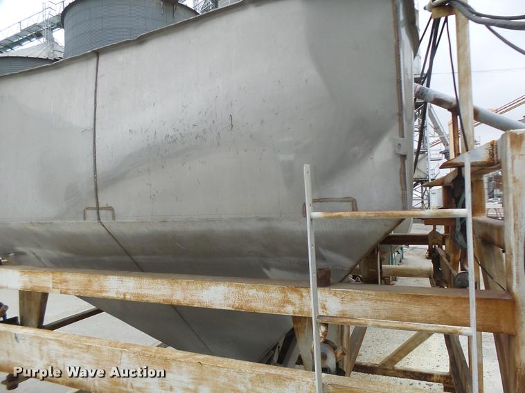 image for item DA3283 Doyle 320HE fertilizer blender