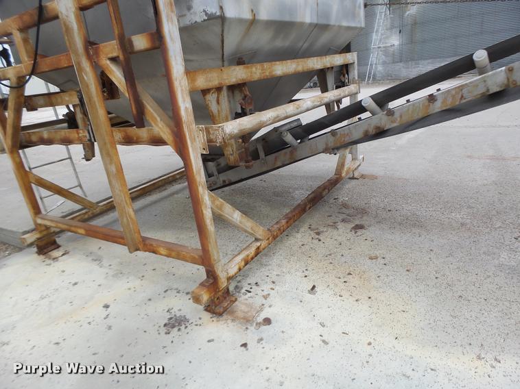 image for item DA3283 Doyle 320HE fertilizer blender