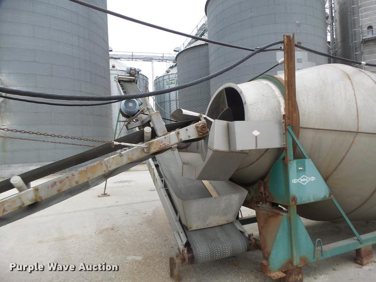 image for item DA3283 Doyle 320HE fertilizer blender