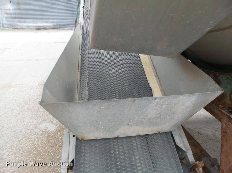 image for item DA3283 Doyle 320HE fertilizer blender