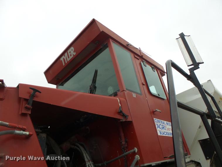 image for item DA3289 1996 Tyler 3275 self-propelled applicator