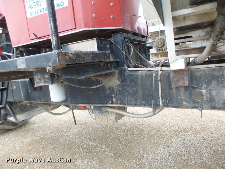 image for item DA3289 1996 Tyler 3275 self-propelled applicator