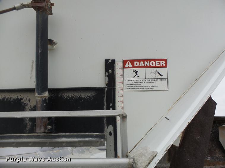 image for item DA3289 1996 Tyler 3275 self-propelled applicator