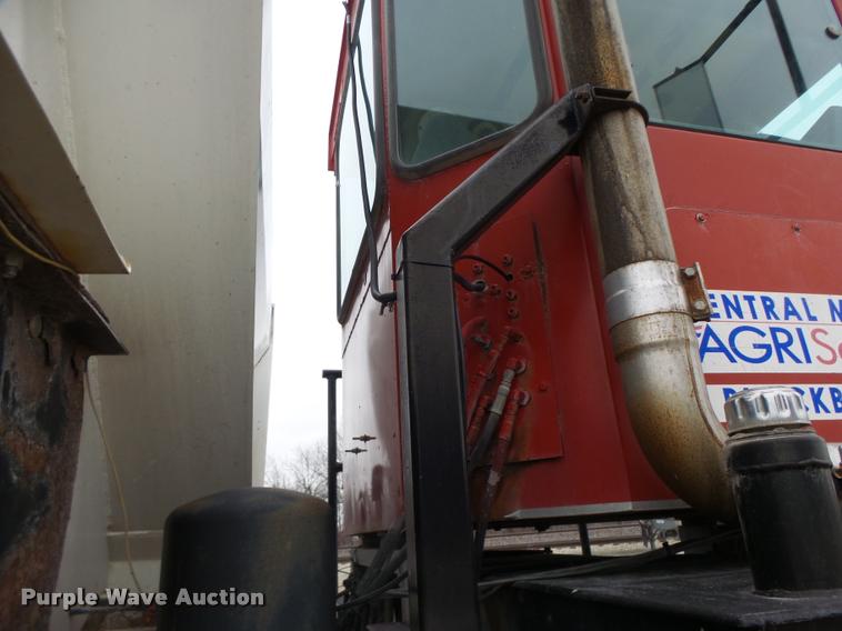 image for item DA3289 1996 Tyler 3275 self-propelled applicator