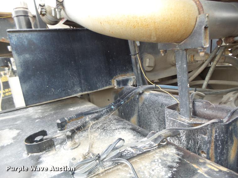 image for item DA3289 1996 Tyler 3275 self-propelled applicator