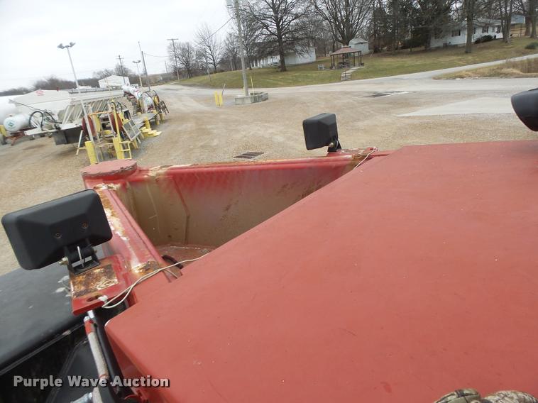 image for item DA3289 1996 Tyler 3275 self-propelled applicator