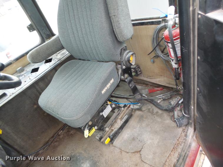 image for item DA3289 1996 Tyler 3275 self-propelled applicator