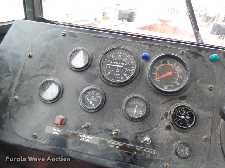 image for item DA3289 1996 Tyler 3275 self-propelled applicator