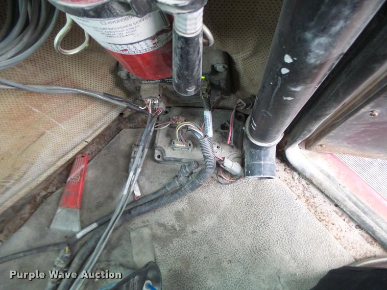 image for item DA3289 1996 Tyler 3275 self-propelled applicator