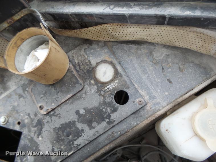 image for item DA3289 1996 Tyler 3275 self-propelled applicator