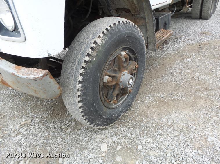 image for item DA3299 1979 International 1854 grain truck