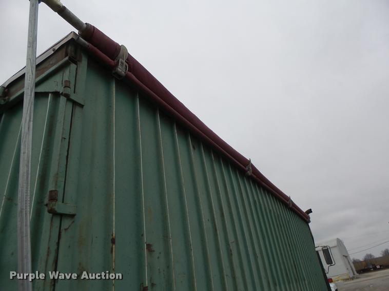 image for item DA3299 1979 International 1854 grain truck