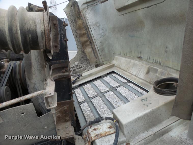 image for item DA3299 1979 International 1854 grain truck