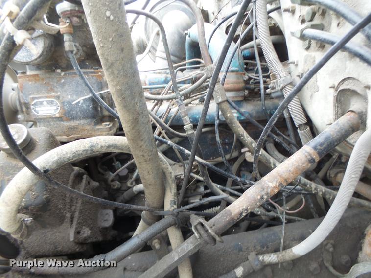 image for item DA3299 1979 International 1854 grain truck