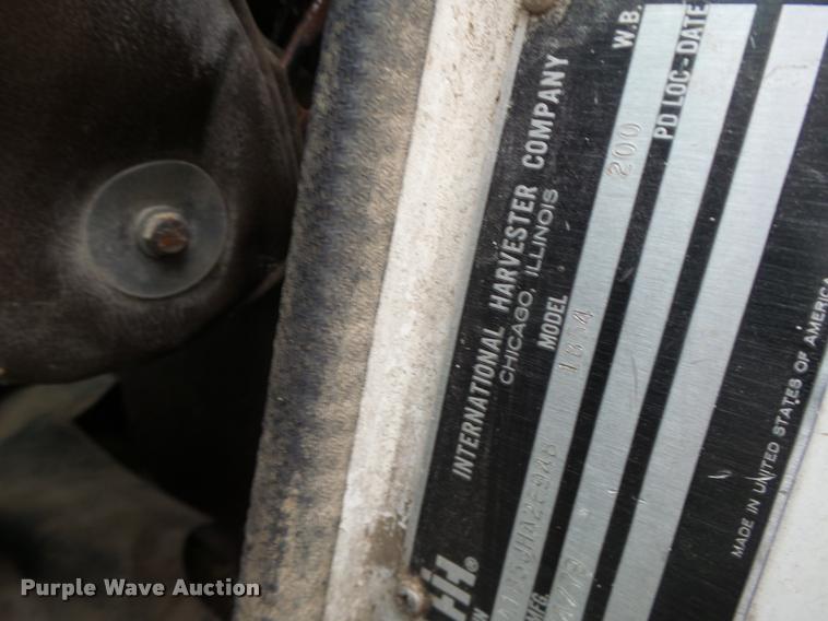 image for item DA3299 1979 International 1854 grain truck