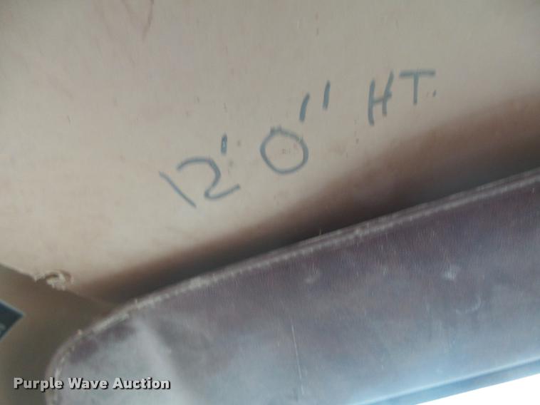 image for item DA3299 1979 International 1854 grain truck