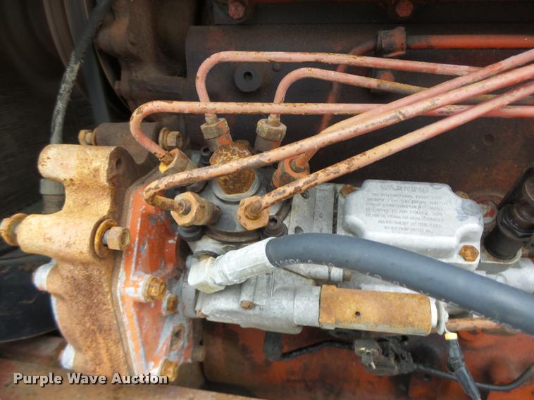 image for item DA3300 International 966 tractor