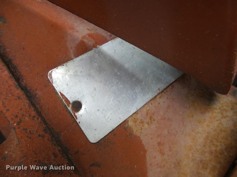 image for item DA3300 International 966 tractor