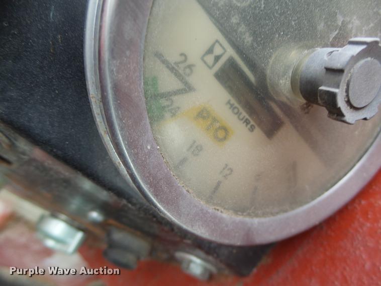 image for item DA3300 International 966 tractor