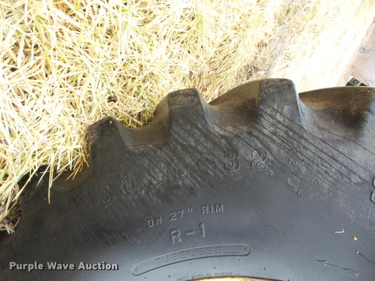 image for item DA5850 1982 John Deere 7720 RWA combine