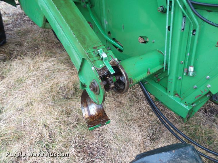 image for item DA5850 1982 John Deere 7720 RWA combine