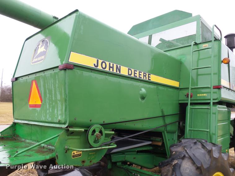 image for item DA5850 1982 John Deere 7720 RWA combine